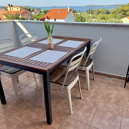 Fažana INN *
